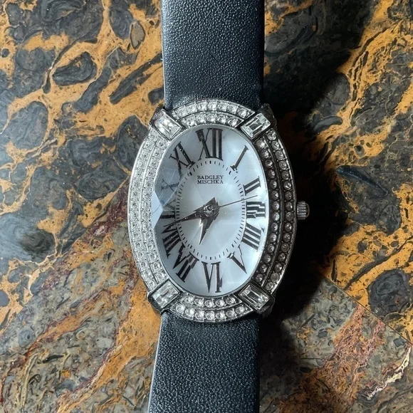 BADGLAY MISCHKA RHINESTONE DESIGN STAINLESS STILL WATCH